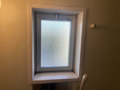 【横浜市依頼】アパートの浴室ガラスを修理しましたアフタ画像