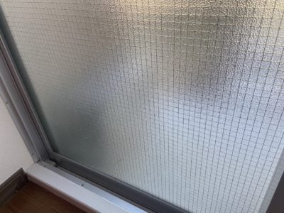 【横浜】一軒家の窓ガラスを修理しましたビフォア画像